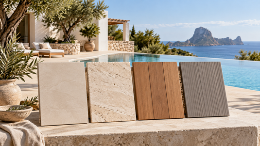 Mejor suelo para piscina en Ibiza: porcelánico, piedra o composite